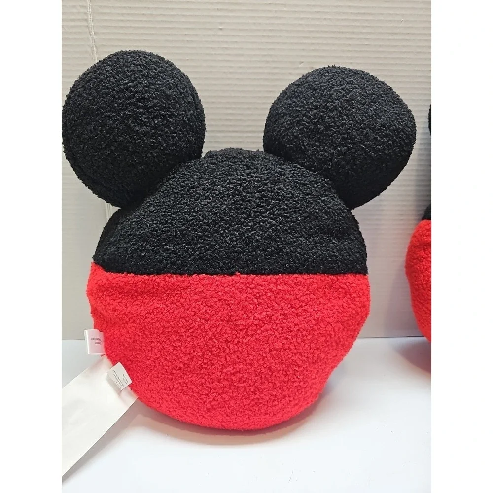 Heart Of Hallmark Pillow Mickey Mouse Shaped Round Throw 14